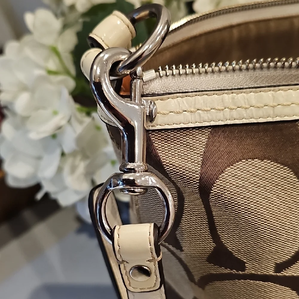 Coach SLIM 2 WAY TOTE - Picture 8 of 10